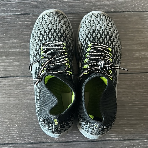 Nike FlyKnit - Picture 3 of 4